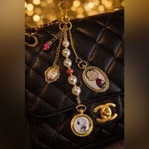 NEW SNOOPY CHARLIE BROWN BAG PURSE CHARM KEYCHAIN DESIGNER BAG READY